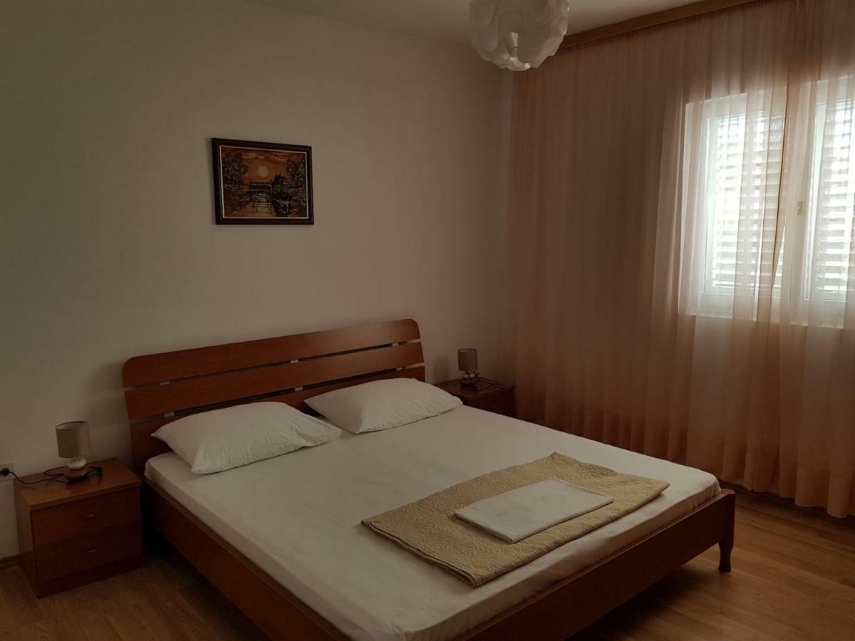 Apartments Andelic スベティ・フィリップ・イ・ヤコブ エクステリア 写真